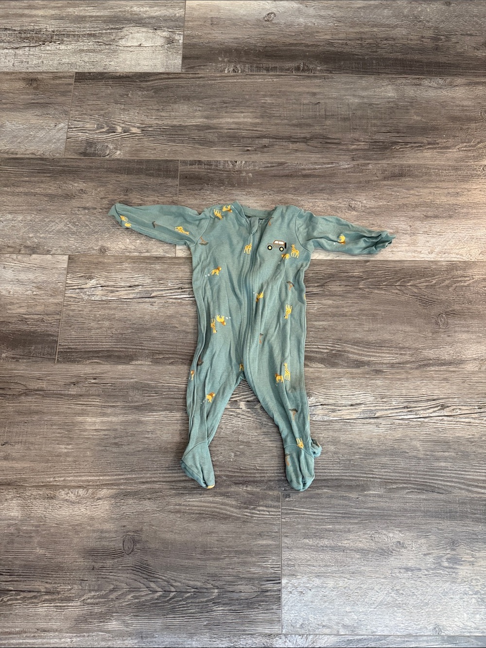 Pekkle Green Giraffe‎ Print Footed One-Piece Pajamas